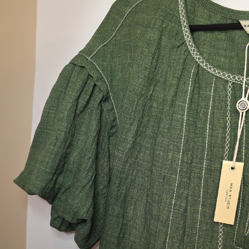 Max Studio Hunter Green Tunic Top With Ruched Sleeve Women Size S NWT - Picture 4 of 9